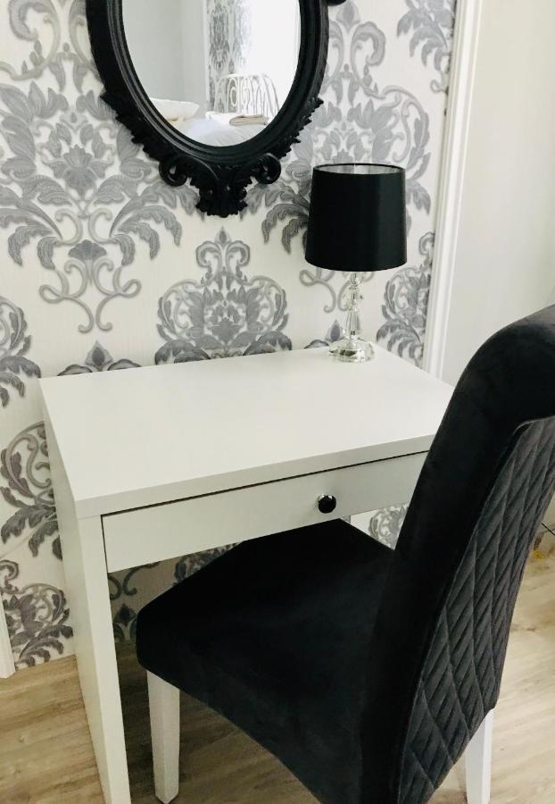 Apartament Mickiewicza - Pkp Station Przemyśl Exteriör bild